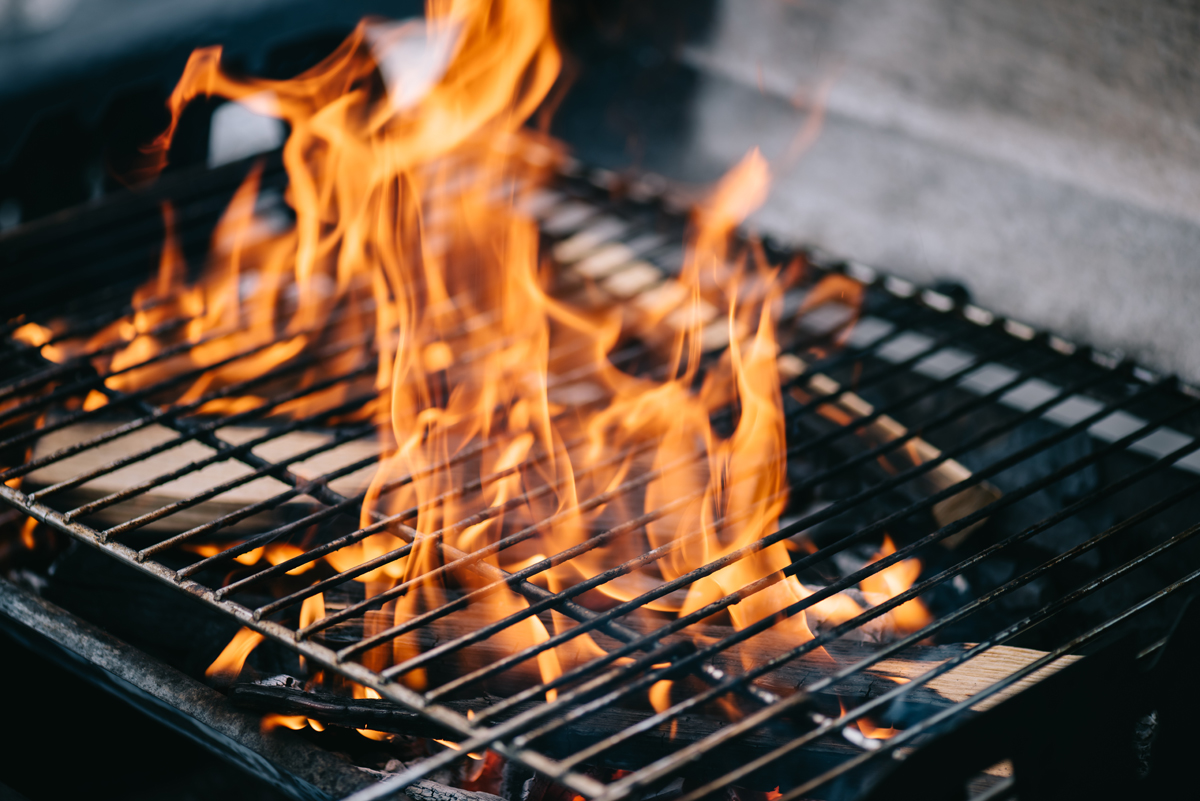 How To Put Out A Grease Fire On A Grill